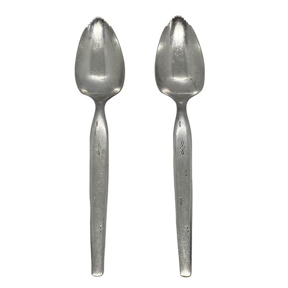 MCM Two Serrated 6” Grapefruit Stainless Spoons Starburst Wm Rogers Flatware - Picture 1 of 16